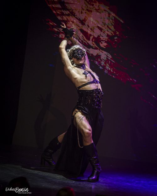 Cabaret Eiffel Follie's Le Burlesque Klub